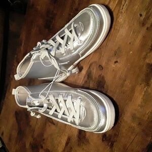 NWT Billy Sz5 Super Cool Zip/tie Up High Tops Silver Trendy